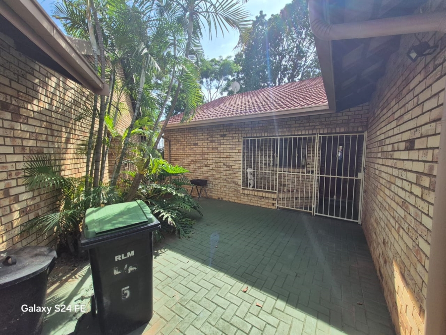 4 Bedroom Property for Sale in Safari Gardens North West